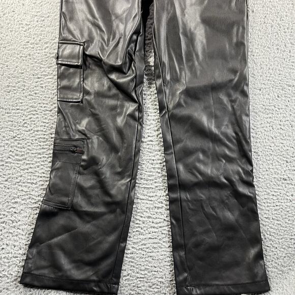 FASHION NOVA PETITE SHANNAH FAUX LEATHER CARGO PANTS WOMENS XL BLACK FITS 28x30 - Picture 4 of 12